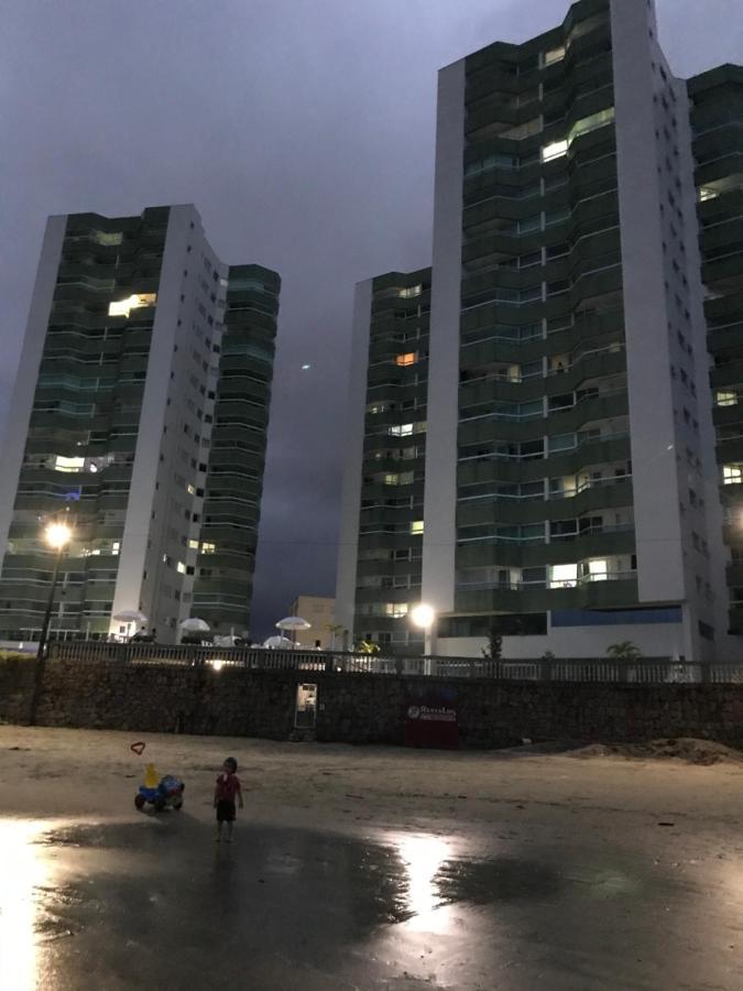 Apartamento Pe Na Areia Frente Para O Mar E Piscina Na Prainha Caraguatatuba Kültér fotó