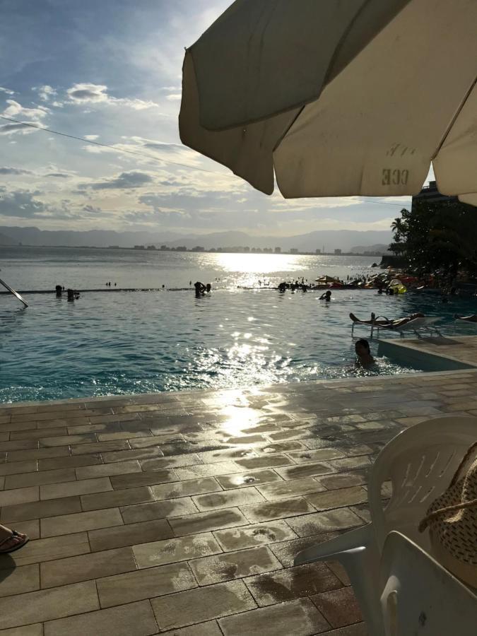 Apartamento Pe Na Areia Frente Para O Mar E Piscina Na Prainha Caraguatatuba Kültér fotó