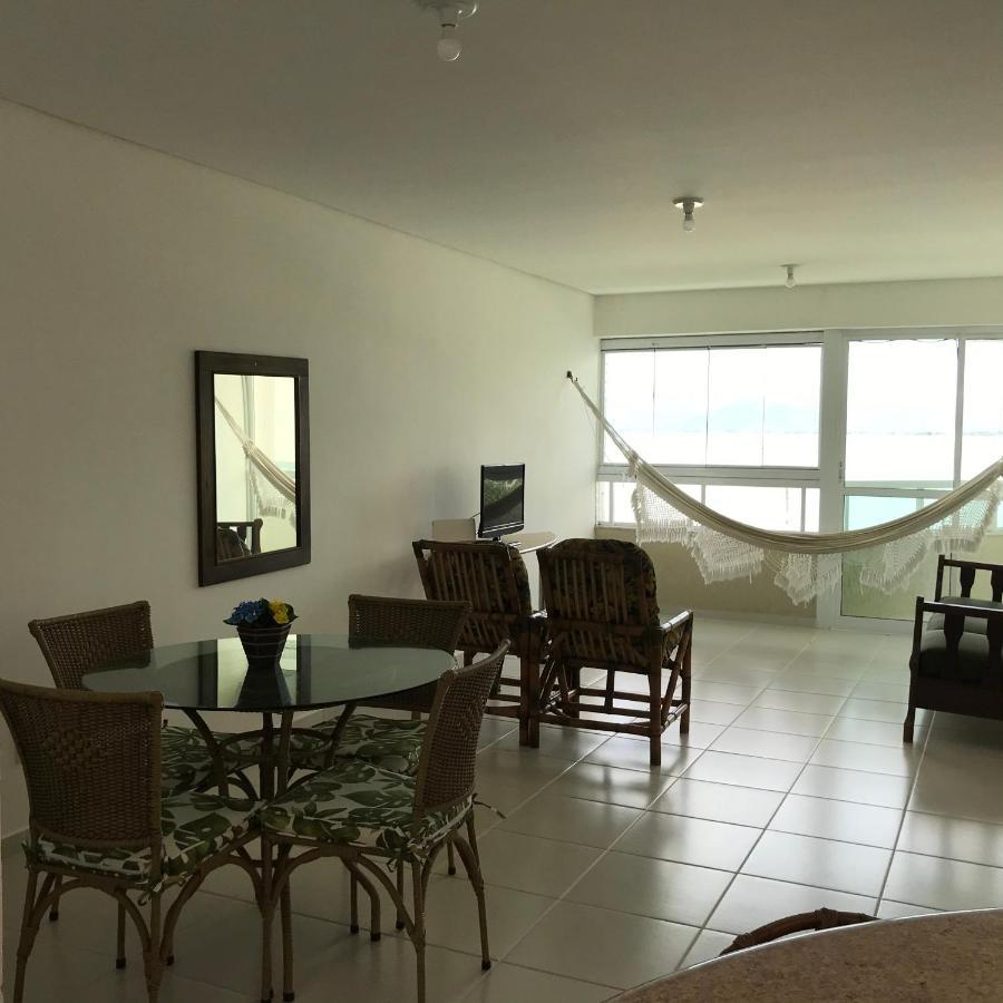 Apartamento Pe Na Areia Frente Para O Mar E Piscina Na Prainha Caraguatatuba Kültér fotó