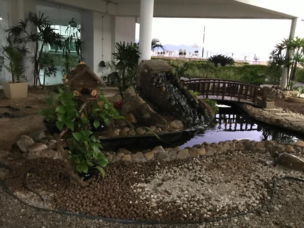 Apartamento Pe Na Areia Frente Para O Mar E Piscina Na Prainha Caraguatatuba Kültér fotó
