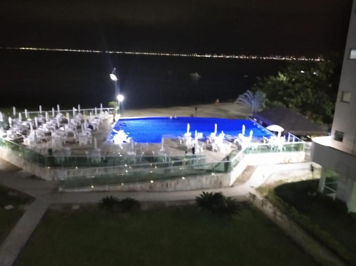 Apartamento Pe Na Areia Frente Para O Mar E Piscina Na Prainha Caraguatatuba Kültér fotó