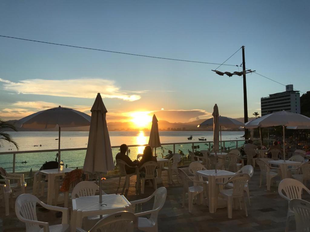 Apartamento Pe Na Areia Frente Para O Mar E Piscina Na Prainha Caraguatatuba Kültér fotó
